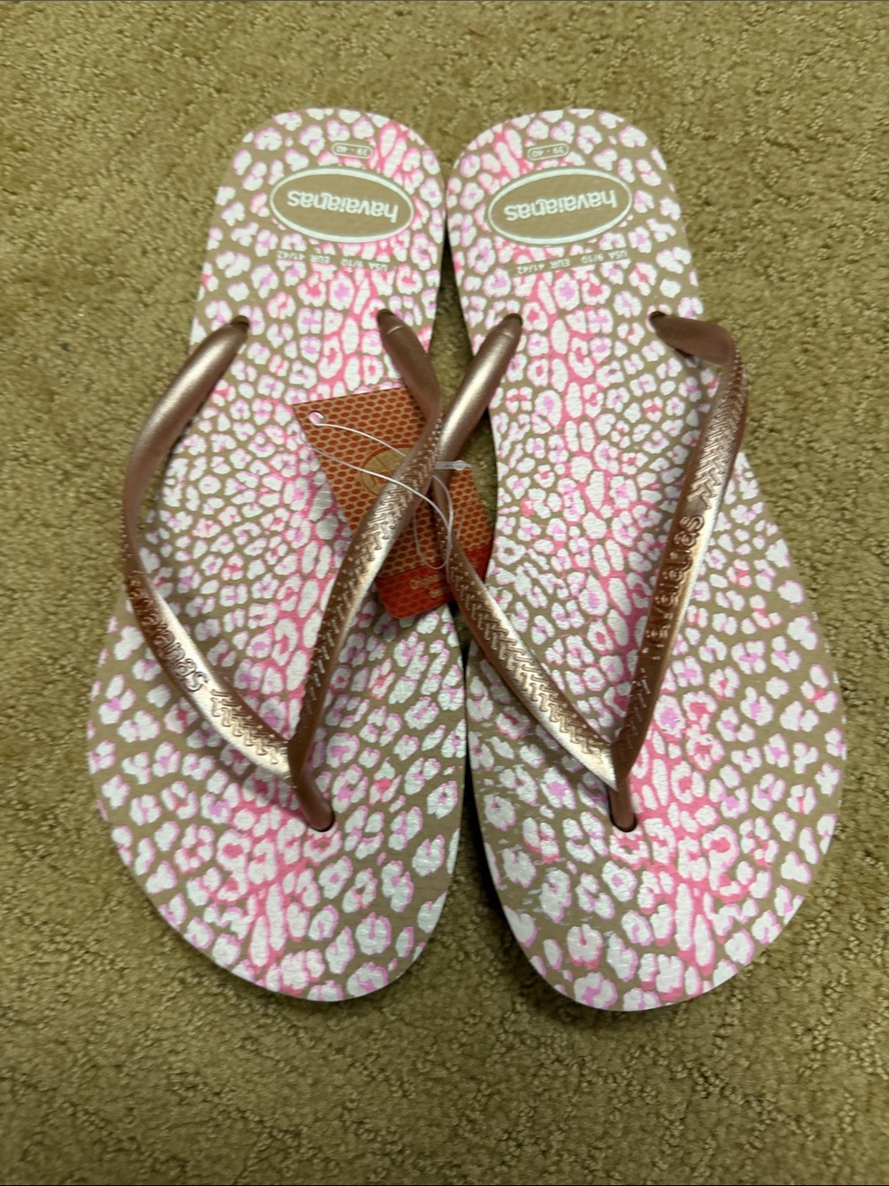 Havaianas Women's Pink Leopard-Print Sandals with Rose Gold Straps
